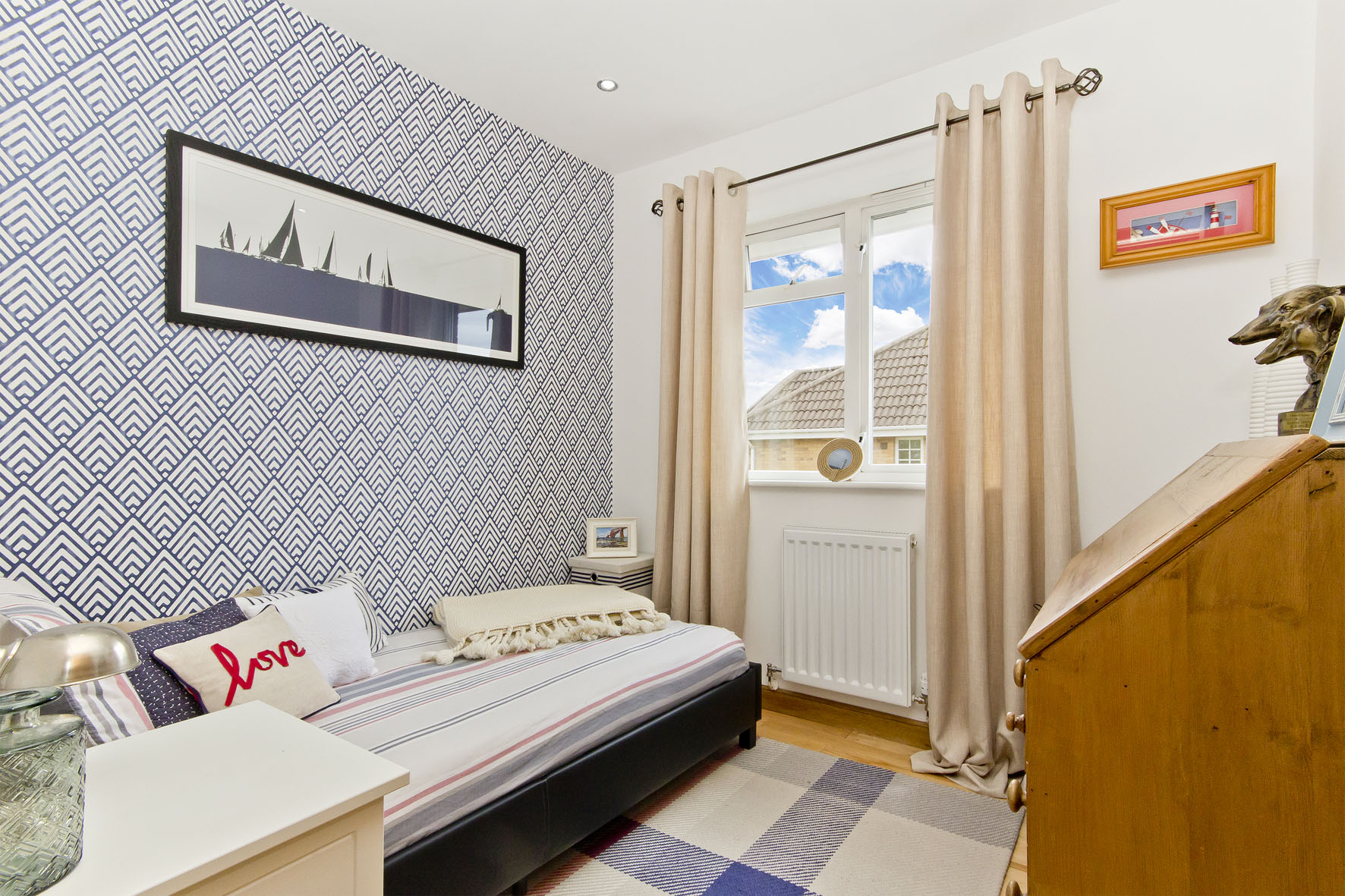 Image 14 - Bed 4.jpg